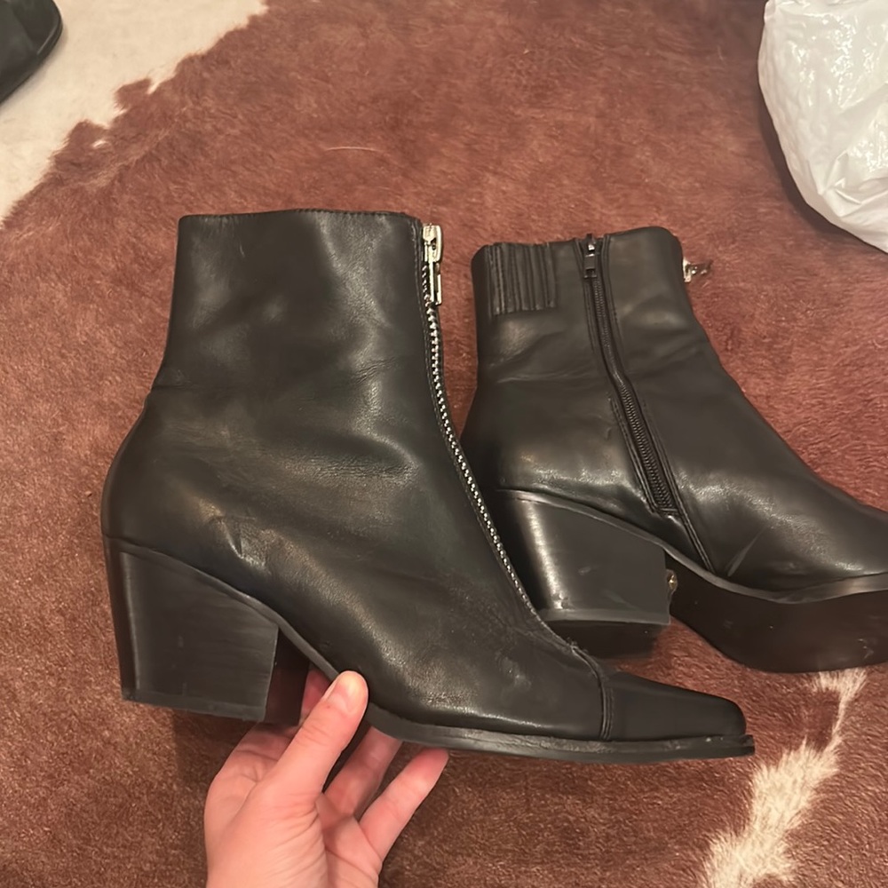 Pointed heeled cowboy boots